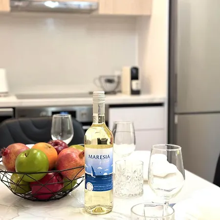 Apartman Stylish 2br Near Marina, Beaches & By Cyprus Horizons Limassol